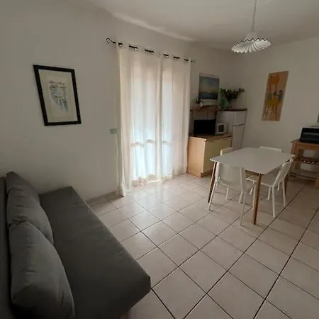 Apartment Con Piscina Fronte Del Lido *